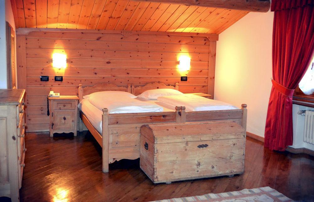 Hotel Piccolo Tibet Лівіньо Екстер'єр фото
